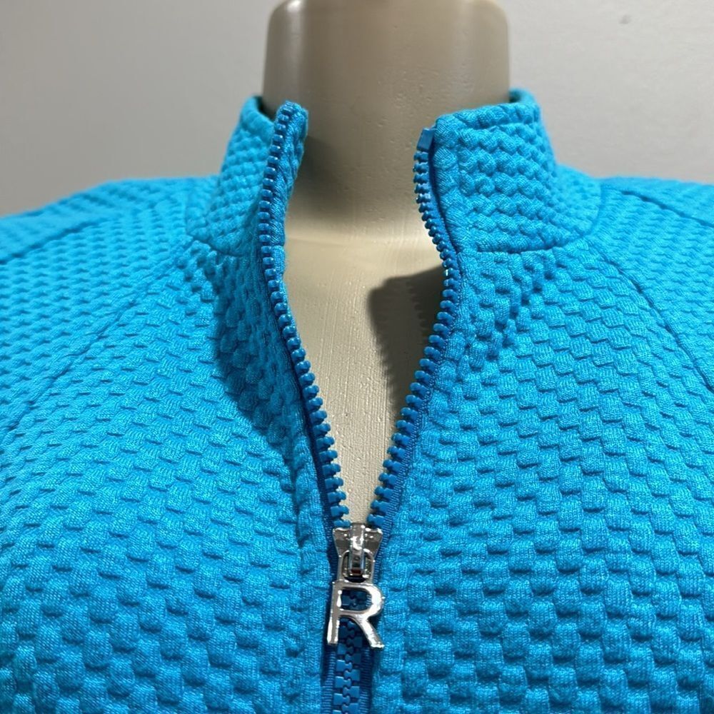 RABE HONEYCOMB EMBOSSED GILET JACKET. BLUE.